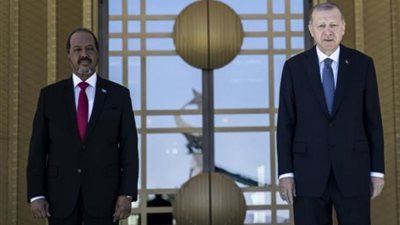 الرئيس التركي يستقبل نظيره الصومالي في أنقرة