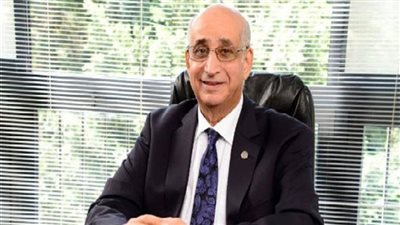 حسانين توفيق يقدم اقتراحا برغبة أمام الشيوخ لإصدار تشريع منظم للتجارة الإلكترونية