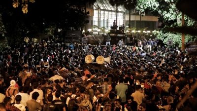 عاجل.. فرار الرئيس السريلانكي من منزله 