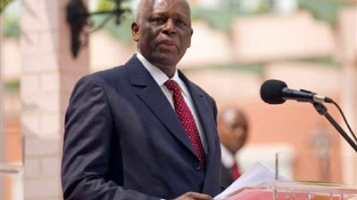 لمدة 5 أيام.. أنجولا تقر حدادا وطنيا على وفاة رئيسها السابق دوس سانتوس 