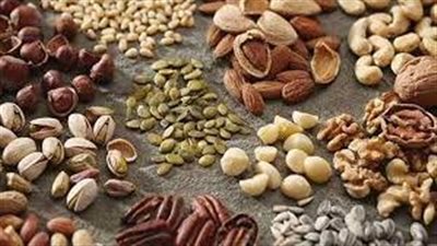 مدى ارتباط تناول المكسرات بانخفاض معدل انتشار أمراض الكلى المزمنة.. دراسة توضح