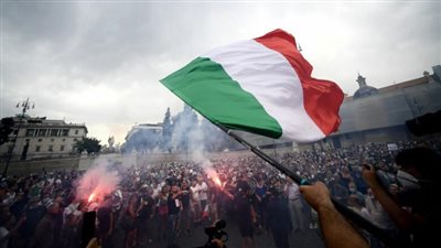 عاجل.. تظاهرات حاشدة في إيطاليا بسبب ارتفاع الأسعار