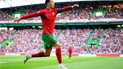 بعقد خيالي.. كريستيانو رونالدو علي رادار الدوري السعودي