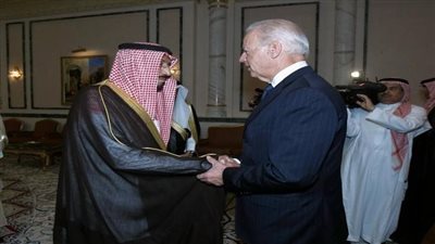 البيت الأبيض يُعلن عقد بايدن لمباحثات مع الملك سلمان وولي عهده في السعودية