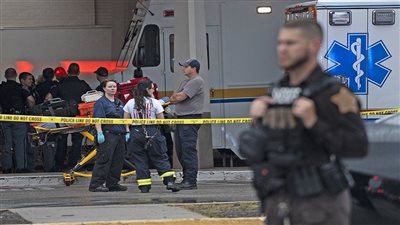 القصة الكاملة حول ما حدث مركز تسوق في ولاية إنديانا الأمريكية