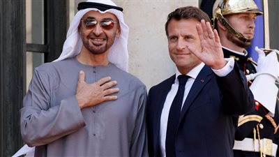 في ثاني أيام زيارته إلى باريس.. محمد بن زايد يصل إلى مقر البرلمان الفرنسي 