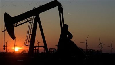  في تعاملات متقلبة.. ارتفاع أسعار النفط بنحو 1% مع استقرار خام برنت القياسي العالمي