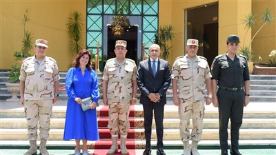 المتحدث العسكري: القوات المسلحة تنظم ندوة تثقيفية بالتعاون مع وزارتى الخارجية والتضامن الإجتماعي