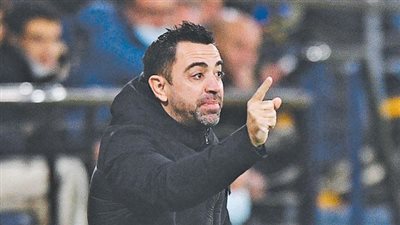 مدرب برشلونة يزيل الستار عن مفاجأة لجماهير فريقه