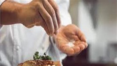 عوامل تساعد في تقليل الآثار السلبية للملح في النظام الغذائي للمرأة