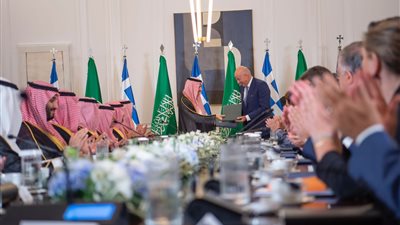 محمد بن سلمان يشرّف حفل عشاء أقامه رئيس الوزراء اليوناني