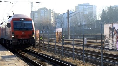 حاكم كالينينغراد يُعلن وصول أول قطار محمل بالبضائع من روسيا