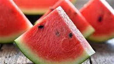 فوائد البطيخ الصحية.. سيد الفاكهة الصيفية 