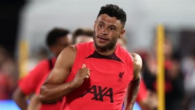 الإصابة تحرم تشامبرلين من المشاركة في صفوف ليفربول