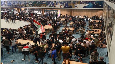 عاجل.. وصول دعم لوجستي ضخم للمعتصمين في البرلمان العراقي