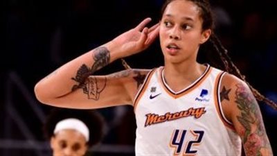 محكمة روسية تدين لاعبة كرة السلة الأمريكية بريتني جرينير بتهم تتعلق بالمخدرات