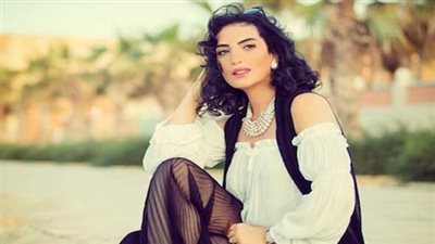 الفنانة المصرية 