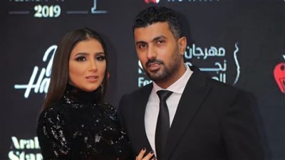 شاهد.. المخرج محمد سامي يشارك جمهوره بصورة تجمعه بزوجته الفنانة المصرية مي عمر