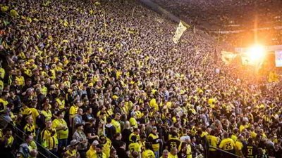 الإصابة تبعد قائد فريق بوروسيا دورتموند عن مباريات فريقه