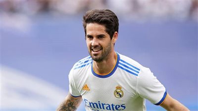 حقيقة توصل نادي إشبيلية لاتفاق لضم لاعب وسط ريال مدريد 