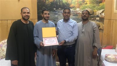 مصر.. تكريم الطالب 