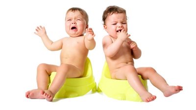 علاج الإمساك عند الرضع بعمر ستة أشهر.. 5 تدابير منزلية أهمها البرقوق