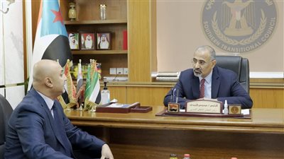 اليمن..الزُبيدي يؤكد تقديم كافة أوجه الدعم لقيادة المؤسسة العامة للاتصالات وتذليل أي صعوبات 