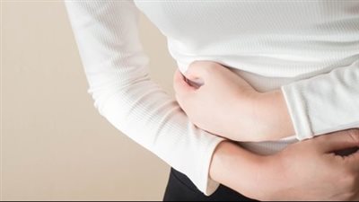 علاج القولون العصبي مع الإمساك.. نصائح طبيعية وعشبية لا تفوتك