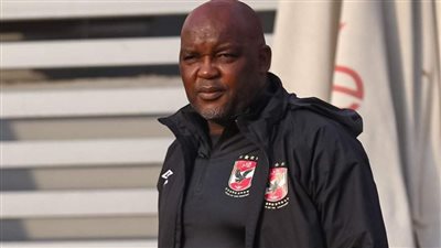 حقيقة تفاوض مجلس إدارة النادى الأهلى المصري مع 