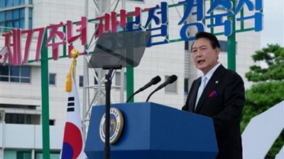 رئيس كوريا الجنوبية يدعو نظيرته الشمالية لمحادثات جدية