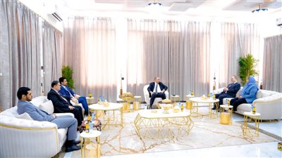 نائب رئيس المجلس الرئاسي اليمني يؤكد دعمه لهيئة التشاور والمصالحة