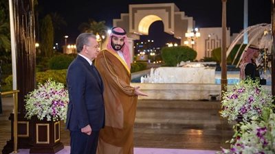 ولي العهد السعودي يستقبل الرئيس الأوزبكي في جدة