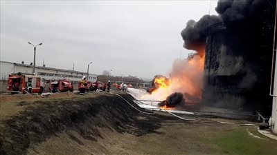 إجلاء قريتين في بيلغورود الروسية الحدودية مع أوكرانيا بعد حريق في مستودع ذخيرة