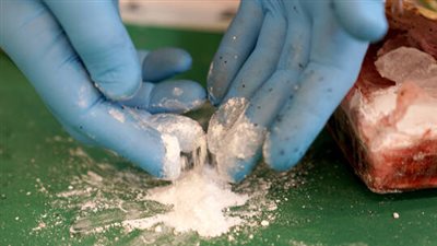 الإكوادور: ضبط 3.2 أطنان من الكوكايين مخبئة في حاوية متجهة لأوروبا