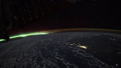 أشعة راديو تأتي من الفضاء تفسر لغزًا محيرًا