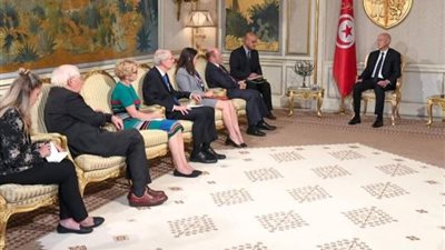 الرئيس التونسي يؤكد لوفد من الكونجرس ضرورة احترام سيادة بلاده