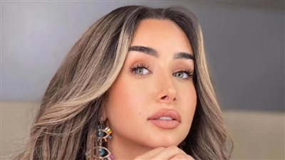  الفنانة المصرية 