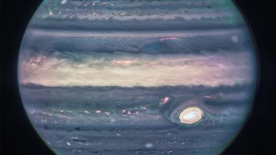 ناسا ترصد عنقود نجمي عمره 100 مليون سنة يبعد 160 ألف سنة ضوئية عن الأرض