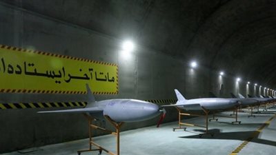 إيران تكشف عن قاعدة للطائرات المسيرة تحت الأرض