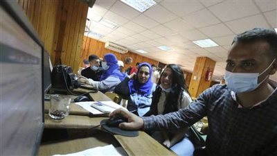 شروط تقليل الاغتراب 2022.. الفرق بين التحويل المناظر وغير المناظر