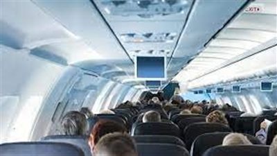 خبيرة: التغذية الصحيحة تساعد على تحمل الرحلات الجوية