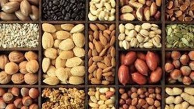  أخصائية تكشف عن أهمية المكسرات