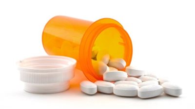 باحثون: أدوية خفض الكوليسترول مسؤولة عن أقل من 10% من حالات الأوجاع