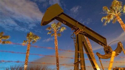 تراجع أسعار النفط اليوم الثلاثاء متخلية عن بعض المكاسب 