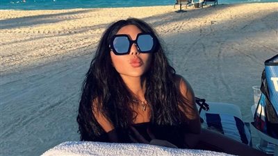  بإطلالة جريئة.. الفنانة اللبنانية هيفاء وهبي ترتدي 