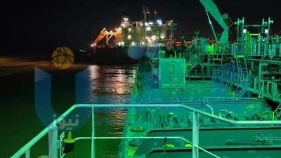 في وقت قياسي.. قناة السويس تواصل إنجازاتها وتنجح بتعويم السفينة 