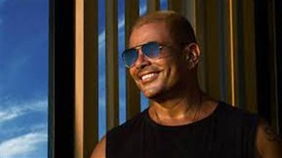 عمرو دياب يستعد لإحياء حفل غنائي في مدينة العقبة بالمملكة الأردنية 