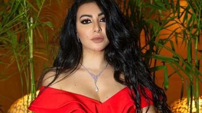 الفنانة المصرية 