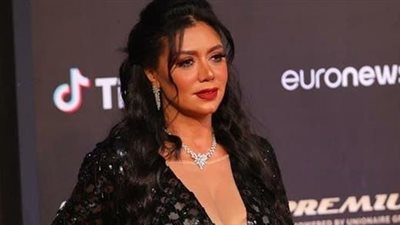  على أنغام أغنية هادئة.. فيديو جديد للفنانة المصرية 