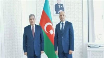 السفير المصري لدى أذربيجان يلتقي وزير الثقافة الأذري 